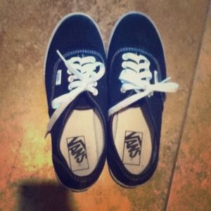 Basic black vans like new!