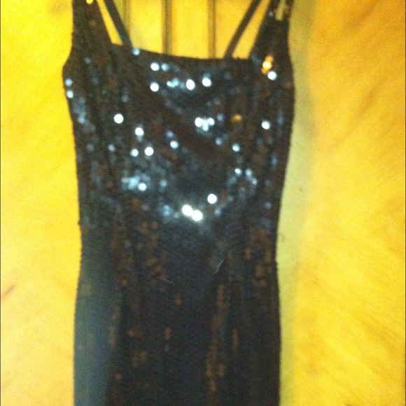 Black stretch sequence short dress~ runs big