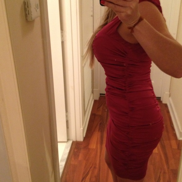 🌷Gorgeous fuchsia cocktail dress - Picture 3 of 4