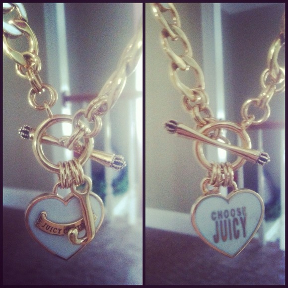 Juicy couture necklace