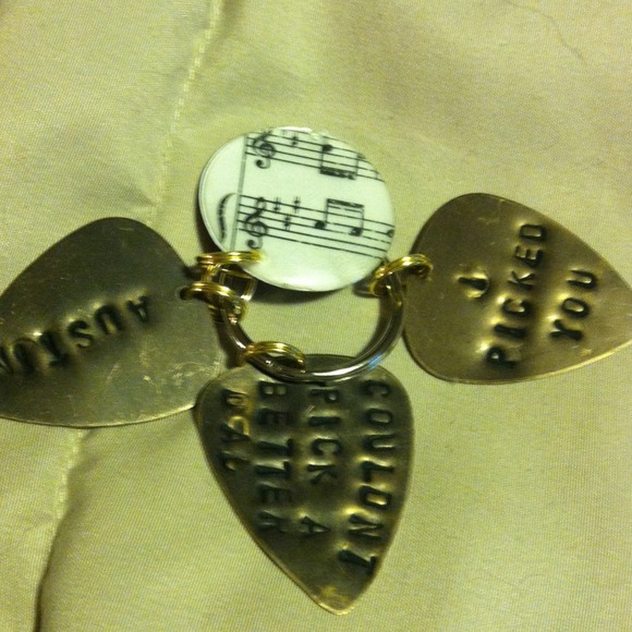 CUSTOM MADE Accessories - CUSTOM MADE KEYCHAINS