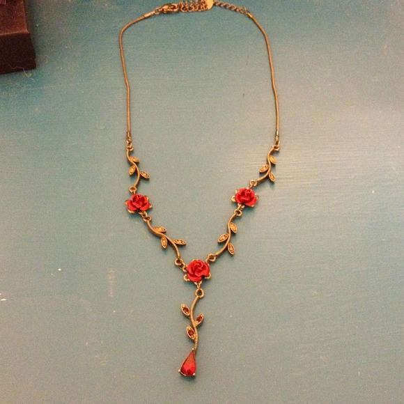 Rose necklace
