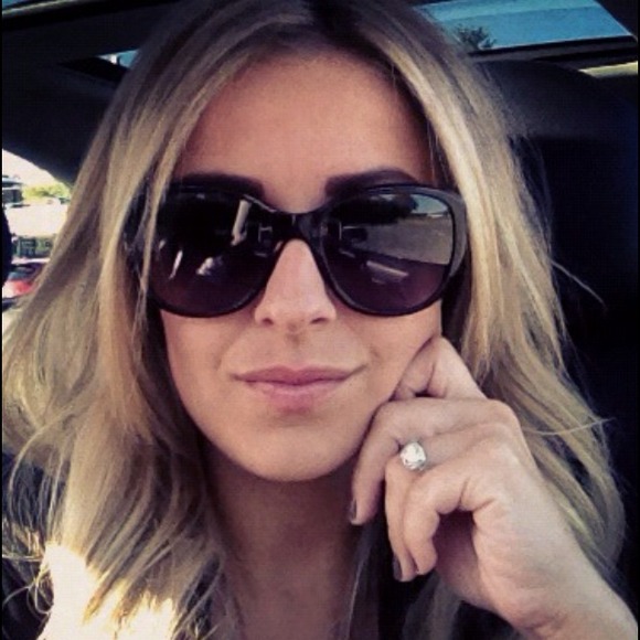 Real Chanel Sunglasses - Picture 4 of 4