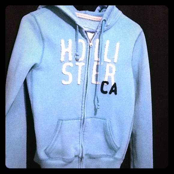Hollister sweater