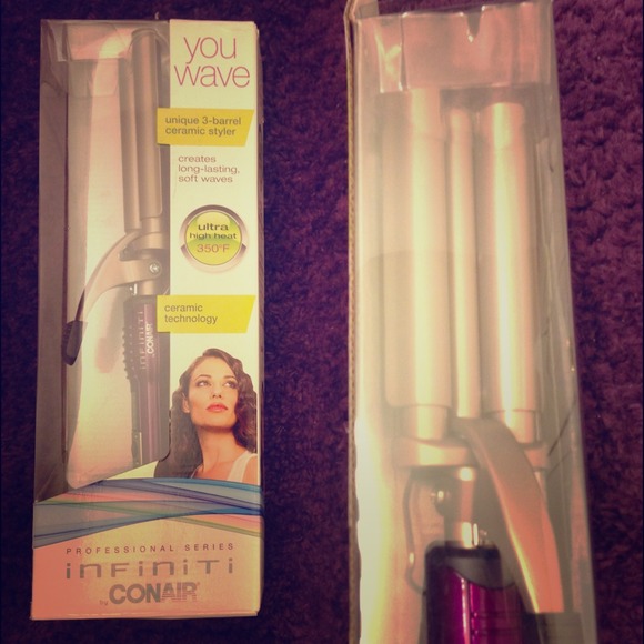 ❌❌TRADED❌❌ NEW Infiniti Conair wave styler