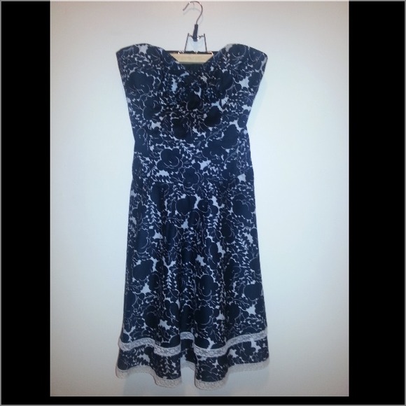 Gorgeous black and white summer/spring dress.