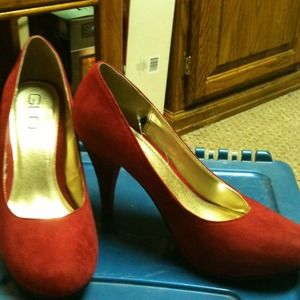 Glo Jeans Red Suede Heels