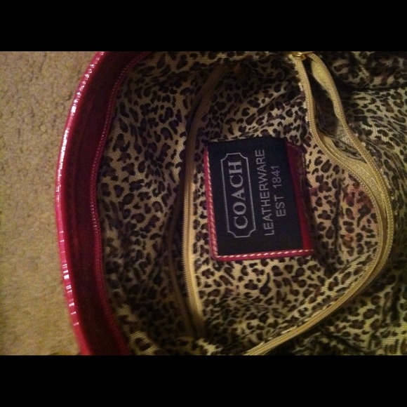 Handbag - Picture 2 of 2