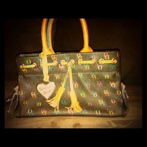 ****SOLD****Authentic Dooney & Bourke purse