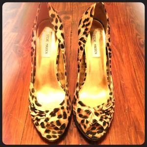 Leopard print Steve Madden peep toes