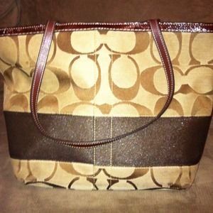 *****Sold*****Authentic coach purse