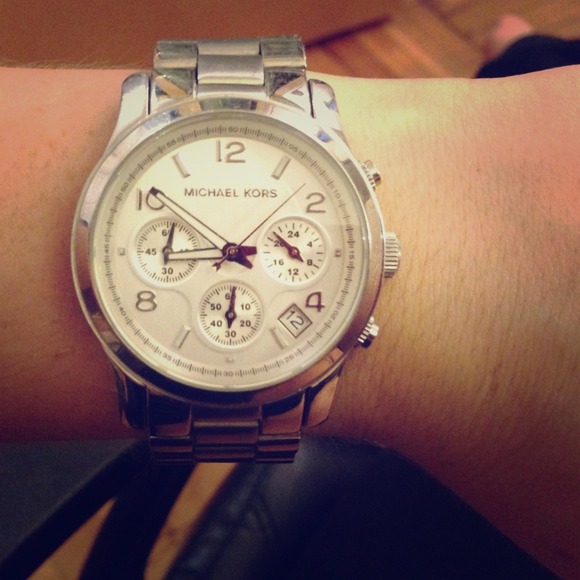 Authentic Michael Kors 🎀🎀reserved🎀🎀