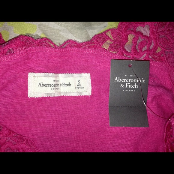 Pink A&F crop tank top - Picture 3 of 3
