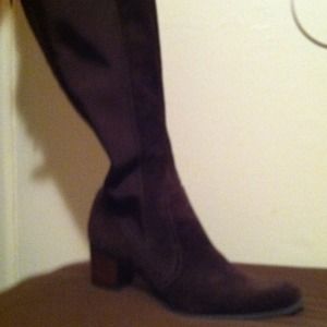 BEAUTIFUL Brown suede Timberland boot