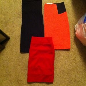 Only black skirt is left!!!