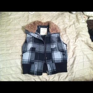 Black & Grey vest with brown fur