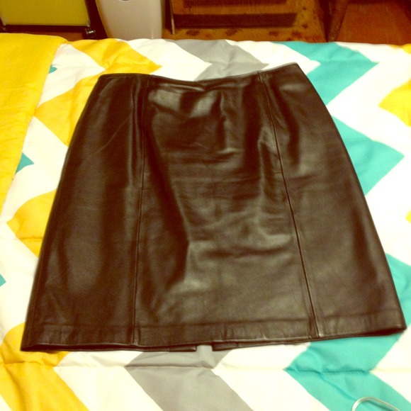 ❤Lambskin leather skirt/bundled w/ leather vest❤️