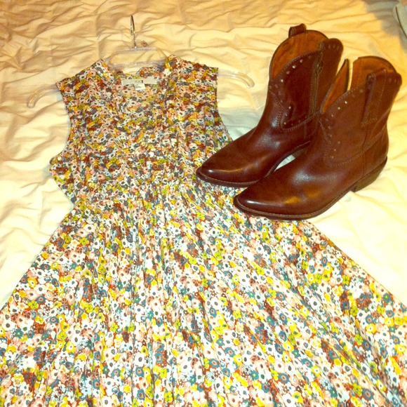 SOLD! ❎ Forever 21 flower dress