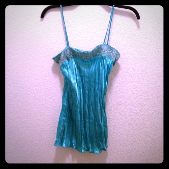SOLD! Beautiful turquoise colored top size S