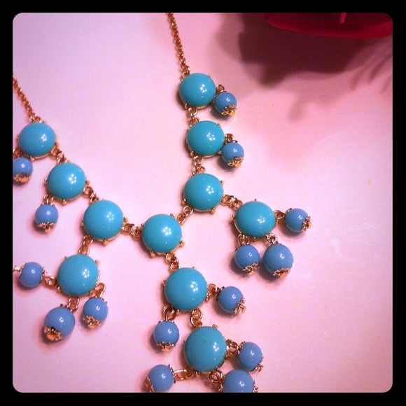 BUNDLE!! NEW J. Crew inspired bubble necklace.