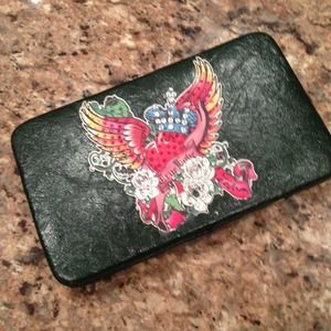 True love green hard wallet