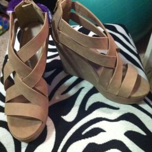 Strappy sued wedges