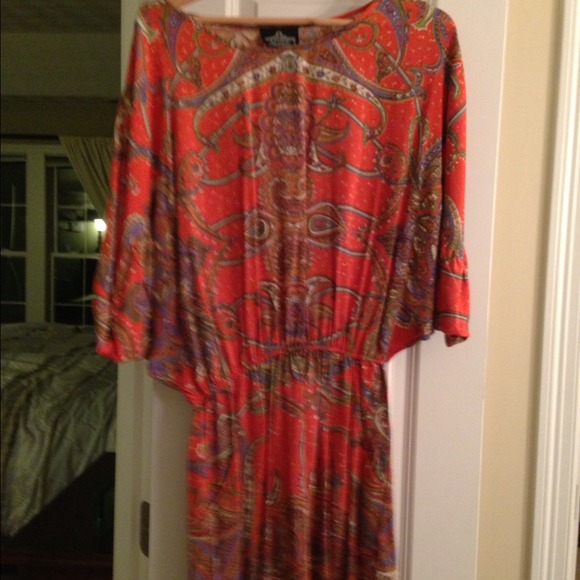 ❎❎❎SOLD❎❎❎Raglan dress with 2 pockets in front