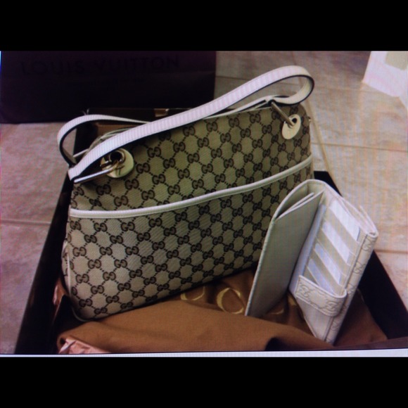 Gucci purse and wallet - Picture 2 of 2