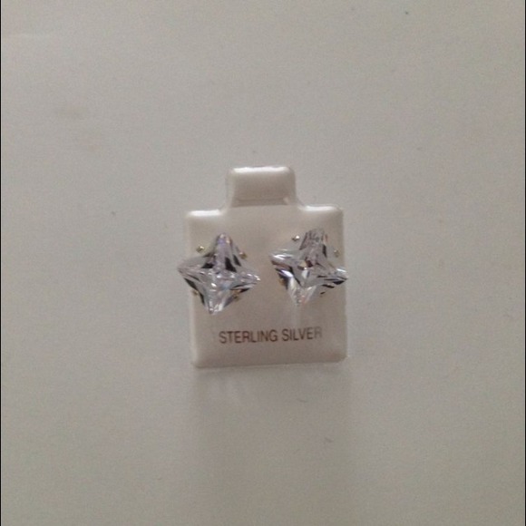 ❌Sold❌CZ studs