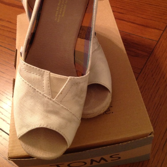 Wedge Toms