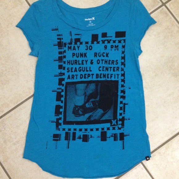 🚫TRADED🚫Hurley Shirt✨With @kmwatkins🎀