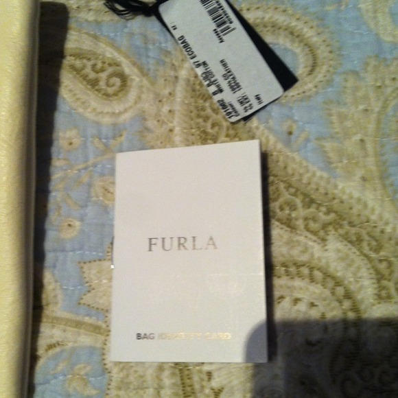 Flash sale Furla💕Shoulder bag.cross body💕 - Picture 2 of 3
