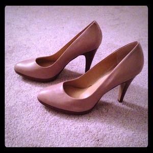 Nude heels size 8