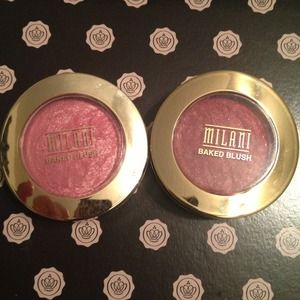 ⛔Sold⛔Milani baked blush