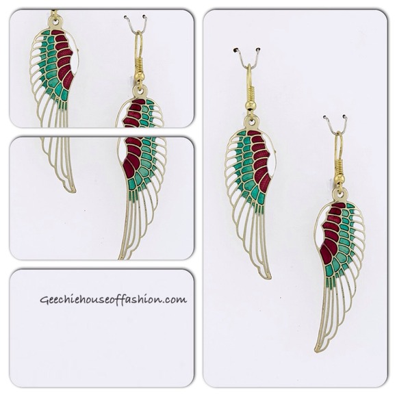 Earring - Picture 1 of 1