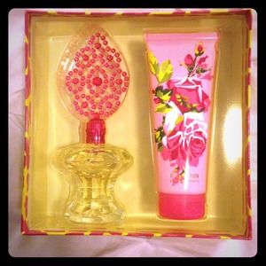 New Betsey Johnson Perfume & Lotion Gift Set NEW