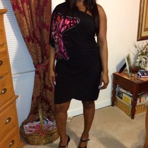 ➡➡SOLD⬅⬅Black butterfly one shoulder dress