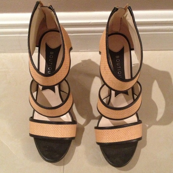 Boutique 9 Shoes - 😲Reduced! 🎉Host Pick🎉Boutique 9 straw  sandals
