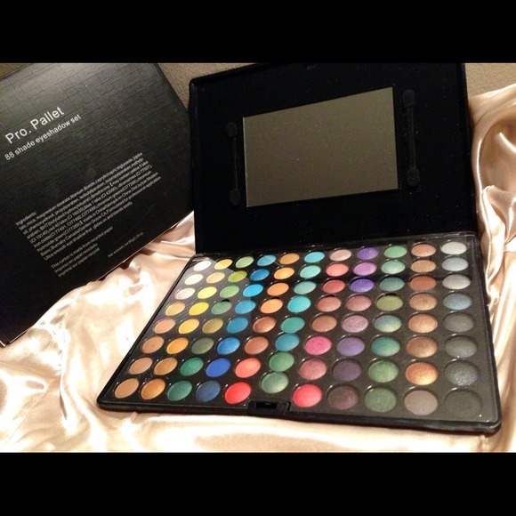 Accessories - Pro Pallet 88 Eyeshadow