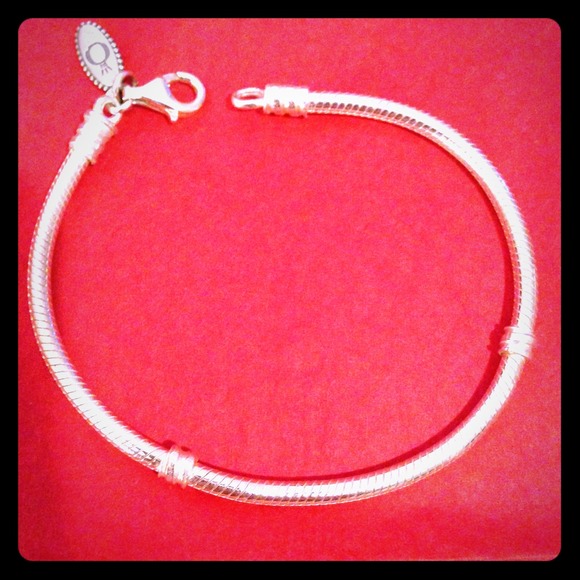 NWOT Authentic Pandora Bracelet