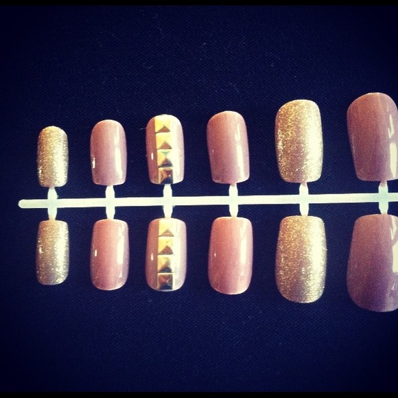 Customized Nail Sets - Picture 4 of 4