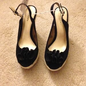 Open toe sling back espadrilles wedges w/ ruffles