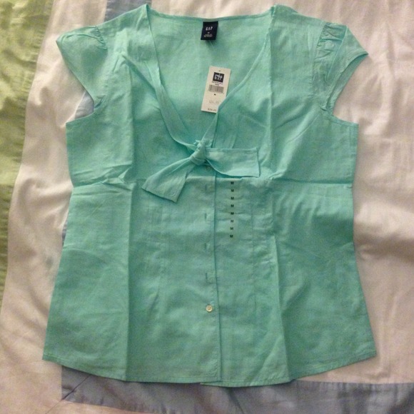 Short sleeve by GAP