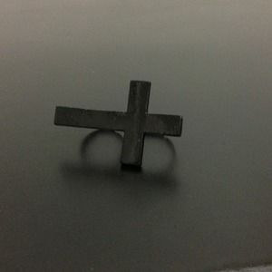 Black Double Finger CROSS Ring