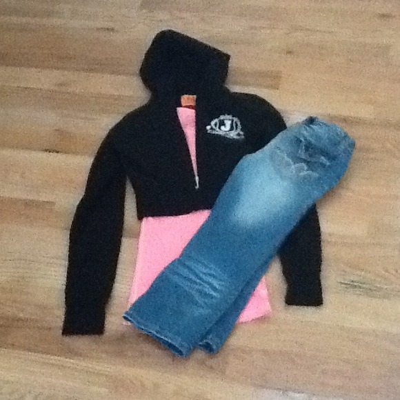 ❌SOLD❌Black high waisted Juicy Couture jacket