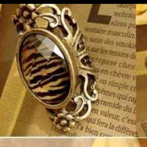 NEW METAL RETRO "FILIGREE" LEOPARD RING - Picture 2 of 3