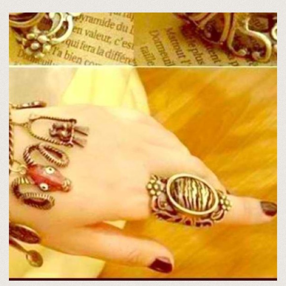 NEW METAL RETRO "FILIGREE" LEOPARD RING - Picture 3 of 3