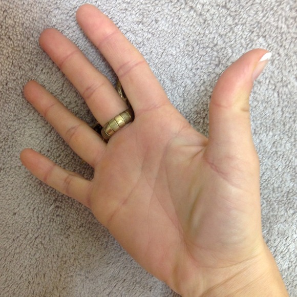 Ring - Picture 2 of 2