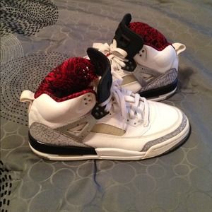 💲💲💲REDUCED PRICE!  💲💲💲Authentic Jordans!