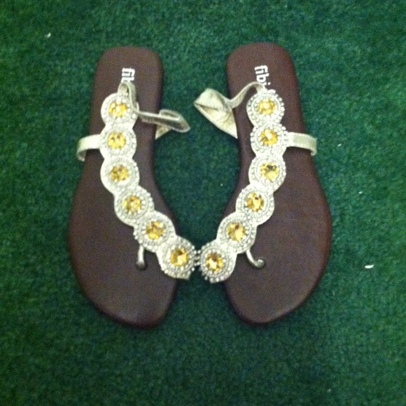 Fibi & clo sandals never worn